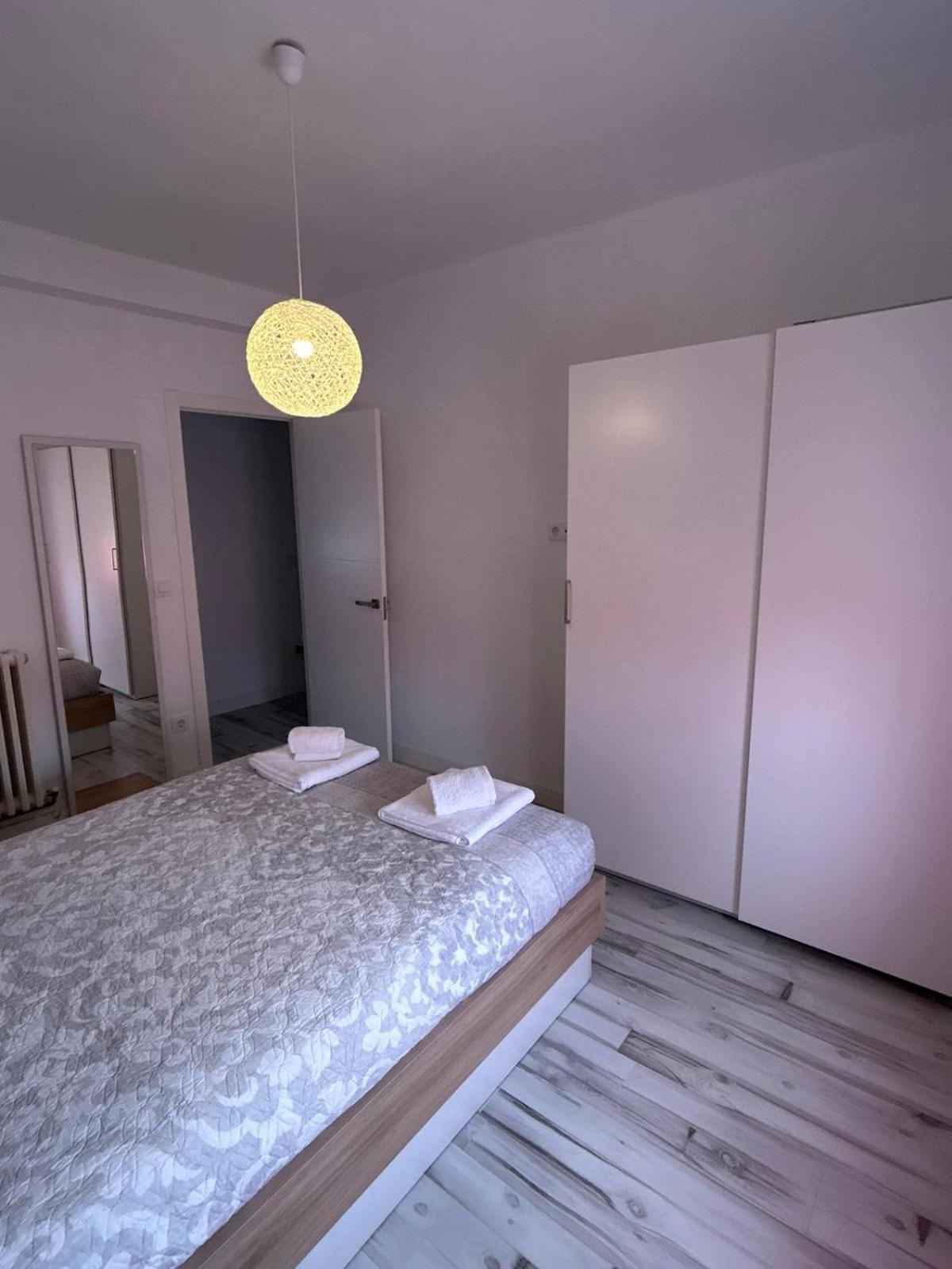 Apartamentos El Conde Санто Доминго де ла Калсада Екстериор снимка
